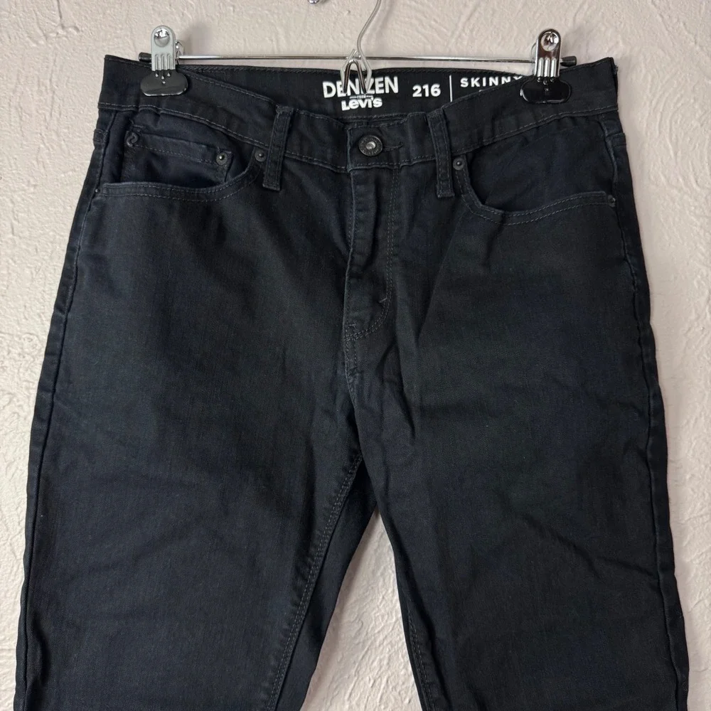 Men's W32 L30 Denizen Levi's Black 216 Skinny Fit Jeans